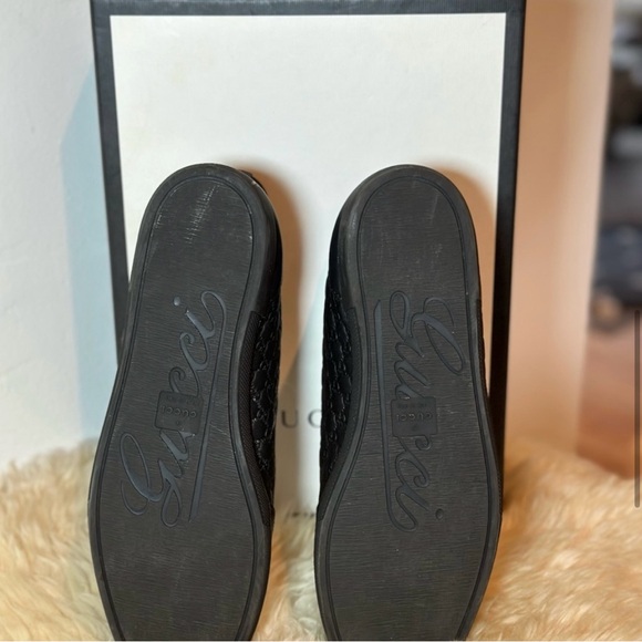 Gucci Black High-Top Sneakers with Textured Leather and Lace-Up Design - Picture 7 of 8